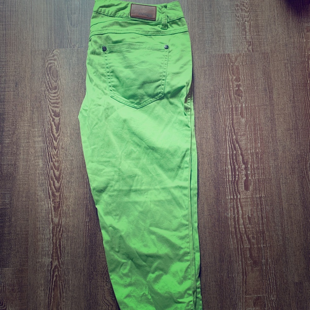 Express capris
